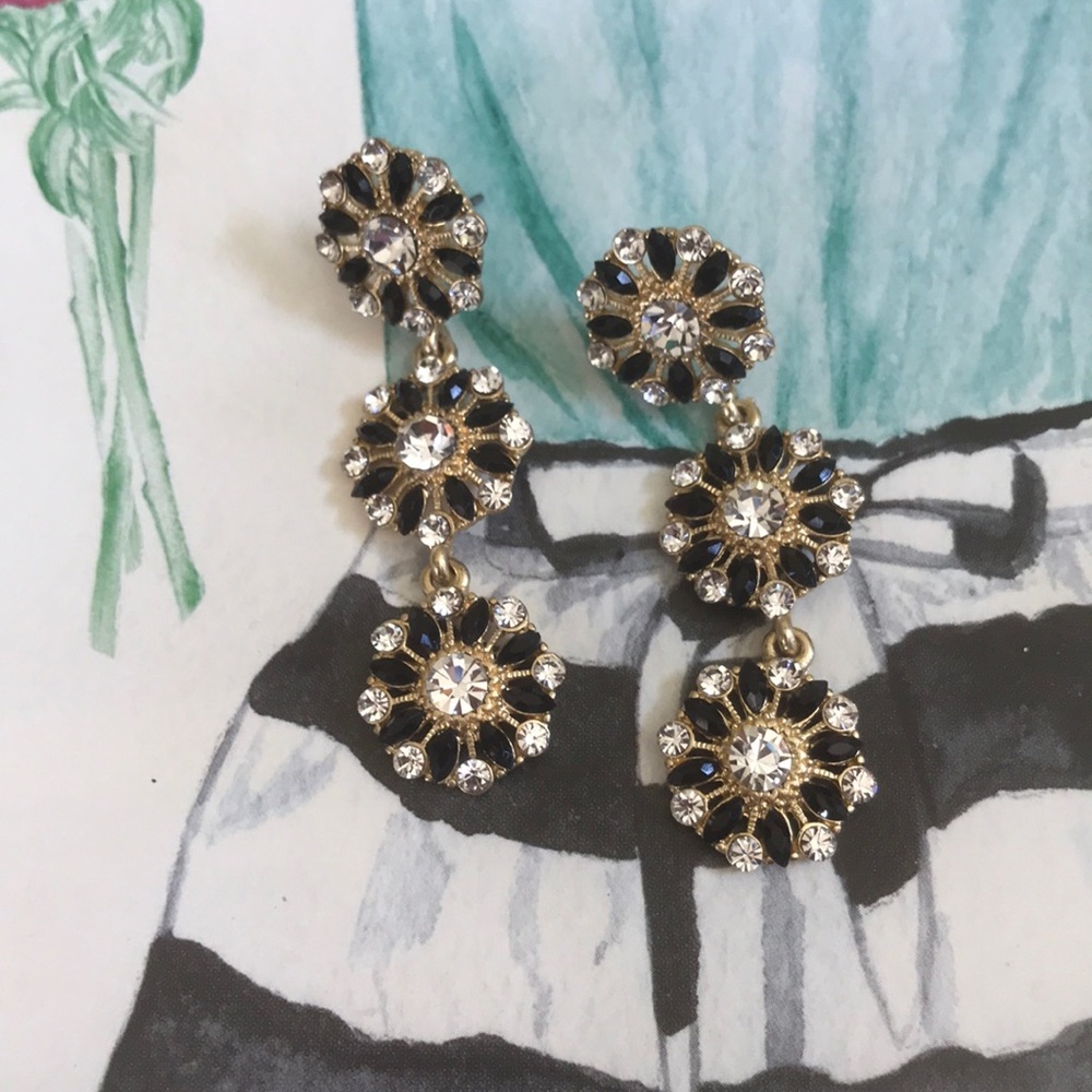 Boutique Earrings NWOT